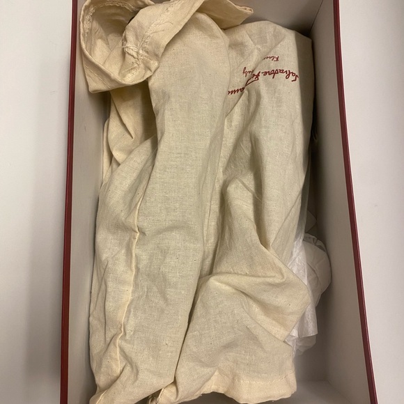 Ferragamo Men’s Driving Loafer - Picture 4 of 7